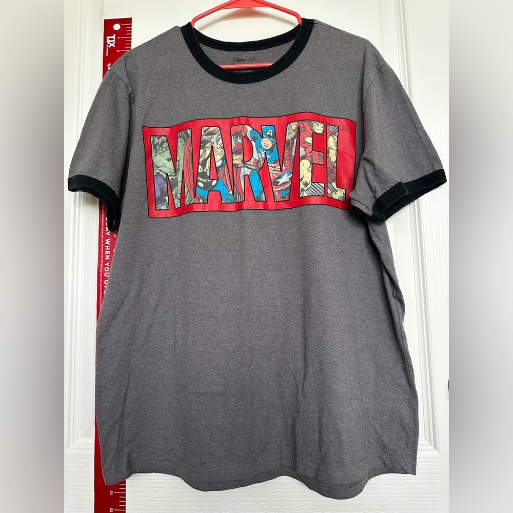 Mens Marvel Gray Tshirt Size Large